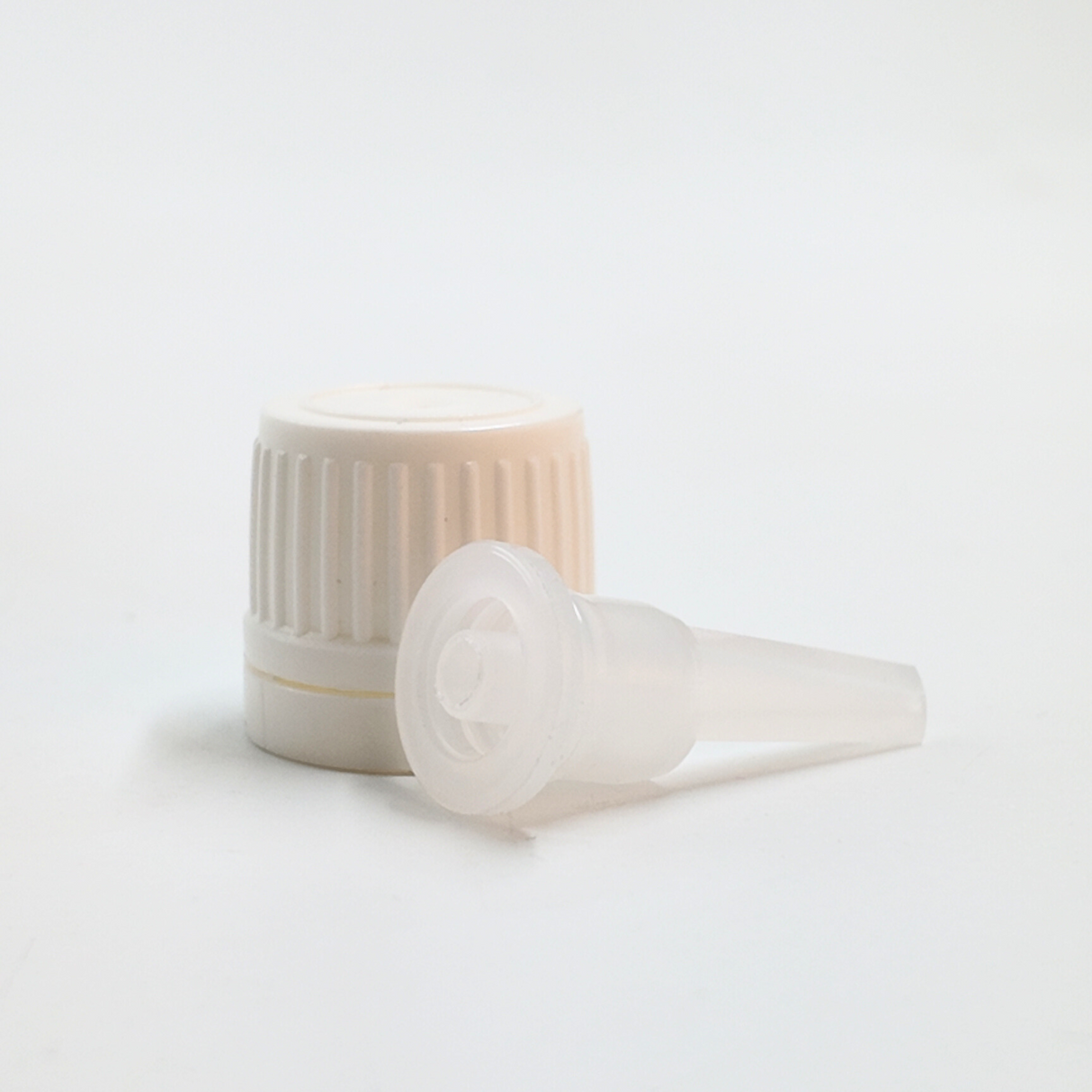 Dropper Cap with Tamper with 0.7 Medium Flow - White