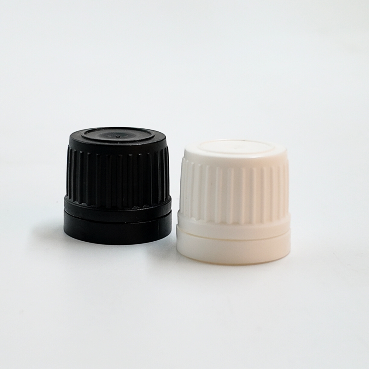 Dropper Cap with Tamper with 0.7 Medium Flow - Black