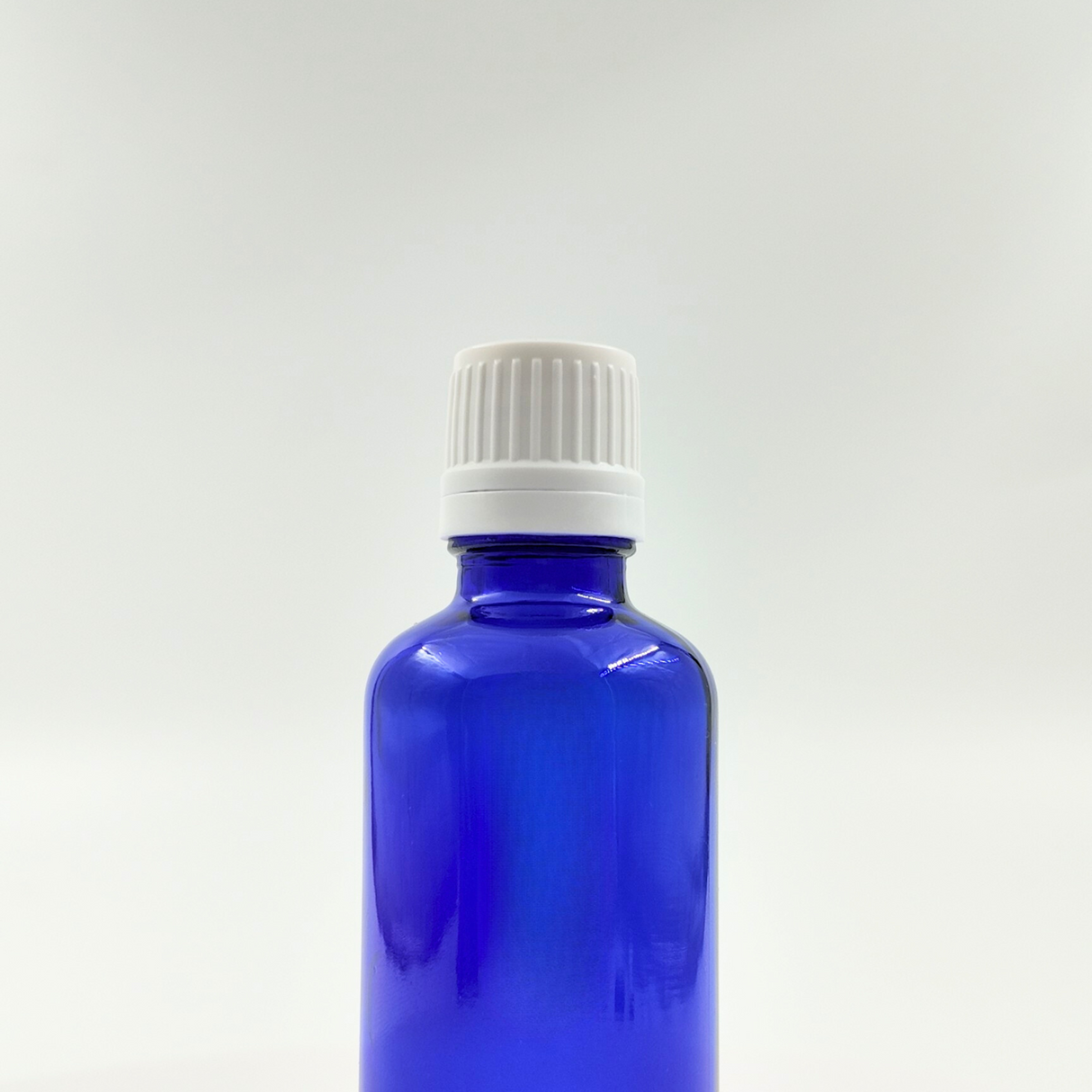 Dropper Cap with Tamper with 0.7 Medium Flow - White