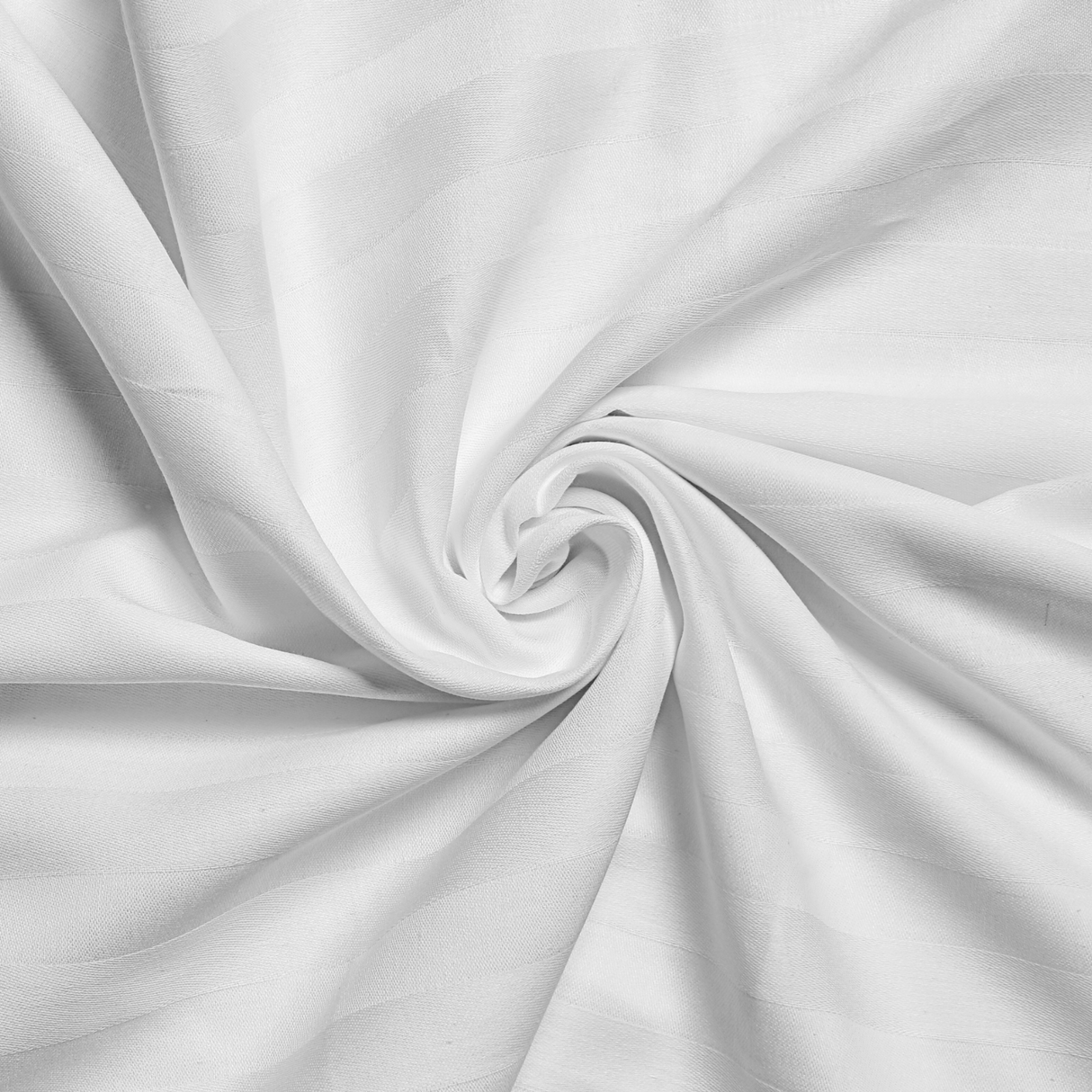 A detailed shot of the lightweight, quick-drying formula, highlighting its non-staining properties and suitability for fabric sprays, room fresheners, and odour-neutralising products. olled white clean linen representing the fresh scent of Brightpack Room and Linen Mist Base #11